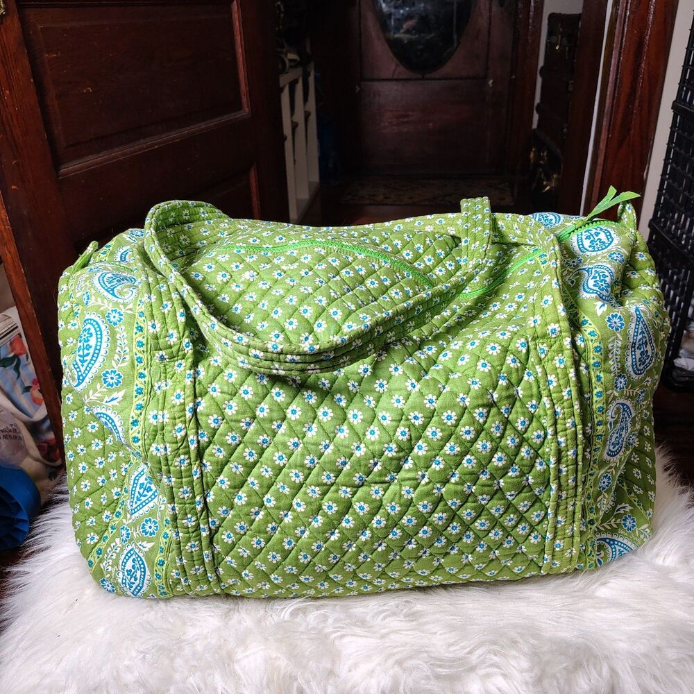 VTG Vera Bradley Large Duffle Retired Apple Green Quilted Floral Paisley Bag
